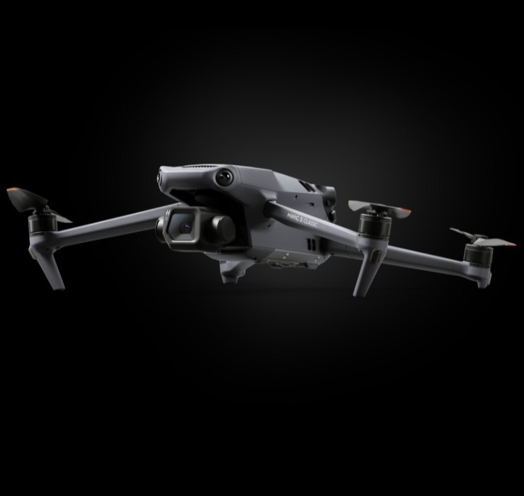 DJI Mavic 3 Classic is equipped with CMOS Hasselblad camera that can record 5.1K video It also supports a 15km max transmission range
